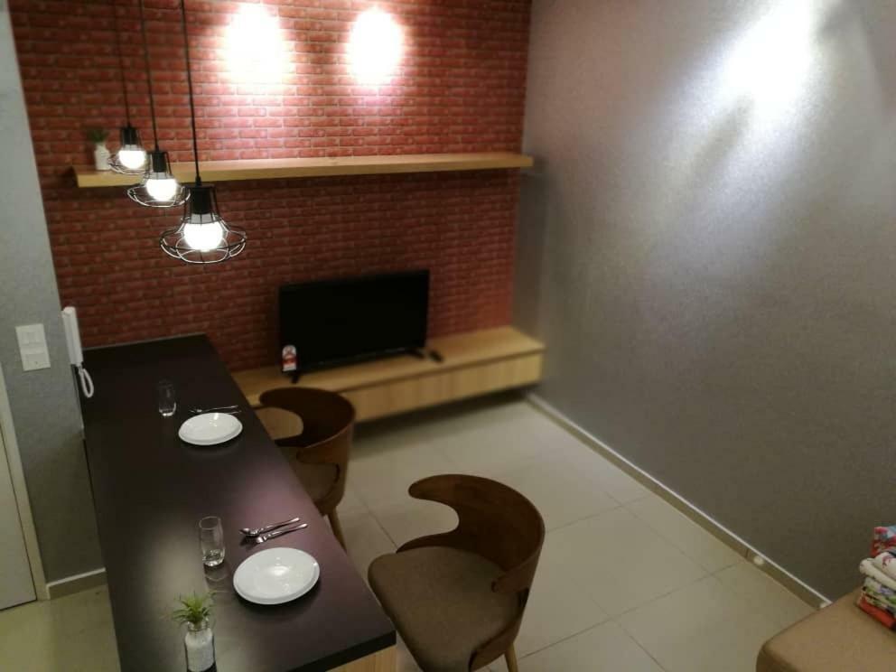 Vince'S Icity Soho Homestay Water Park Red Carpet Shah Alam Light City Central 외부 사진